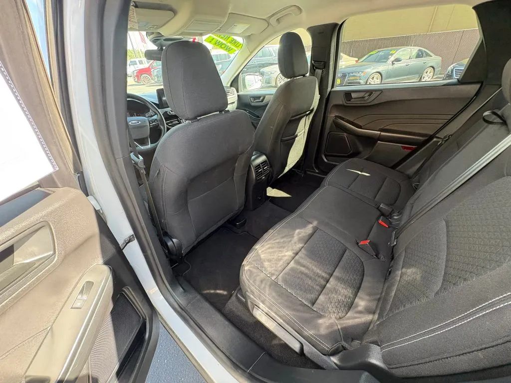 Ford Escape photo 10