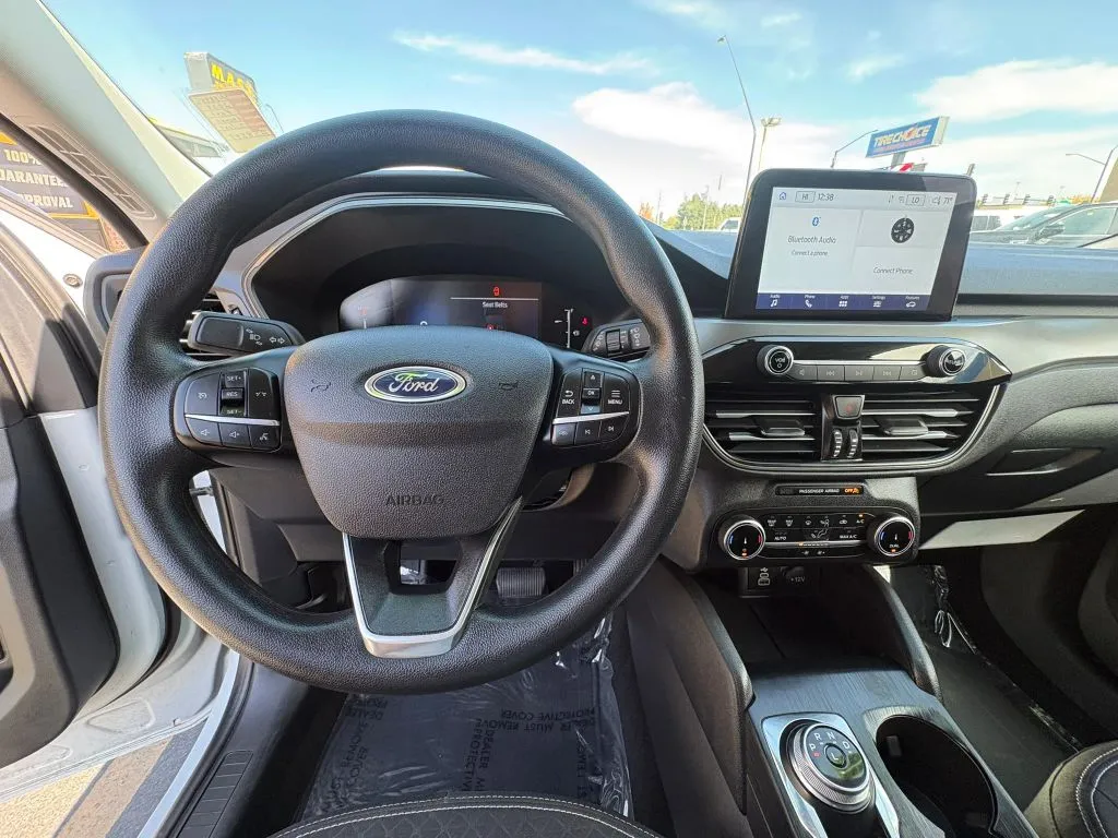 Ford Escape photo 13