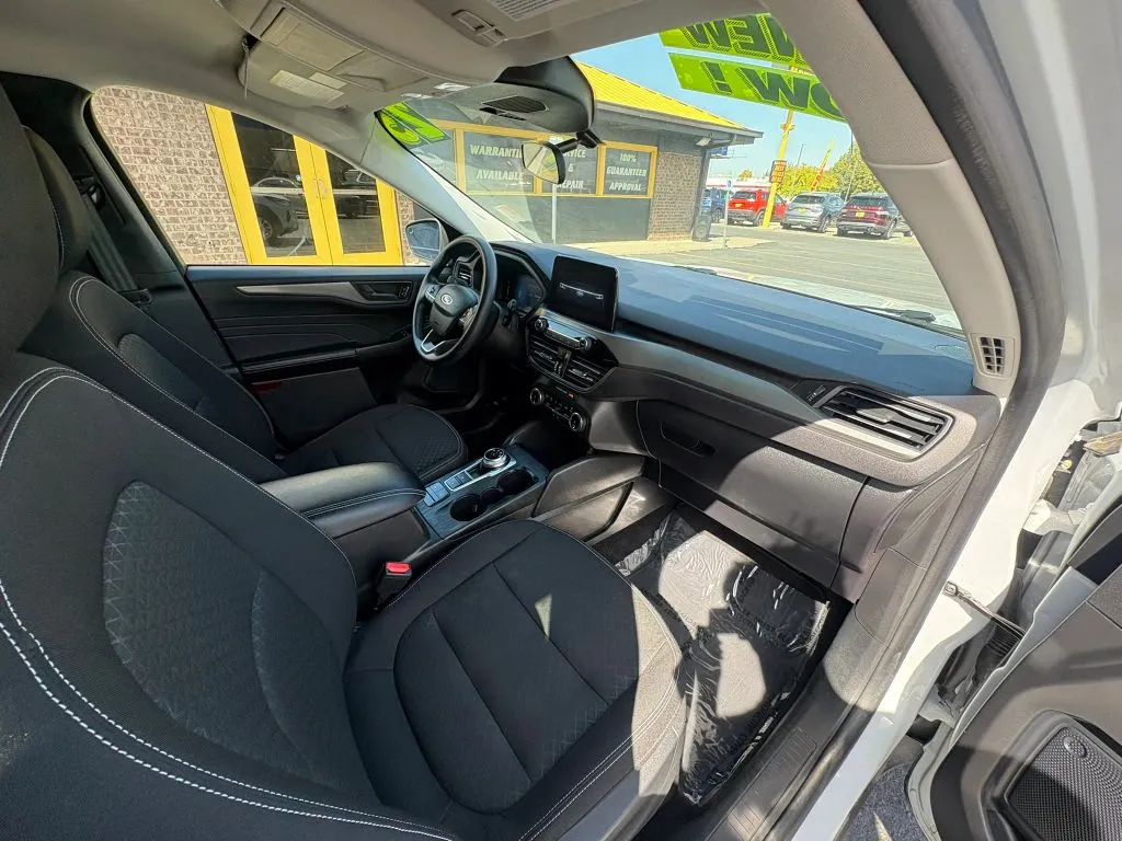 Ford Escape photo 11