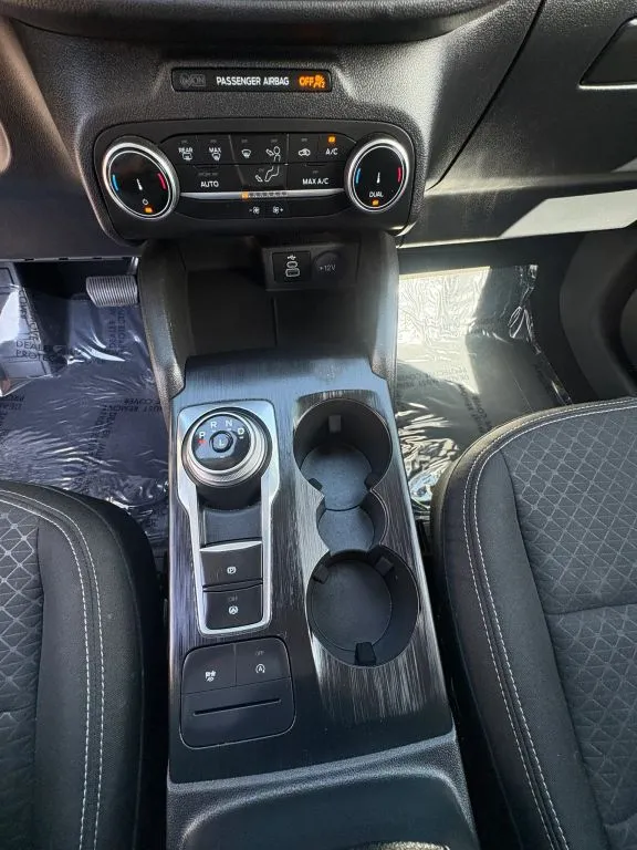 Ford Escape photo 17