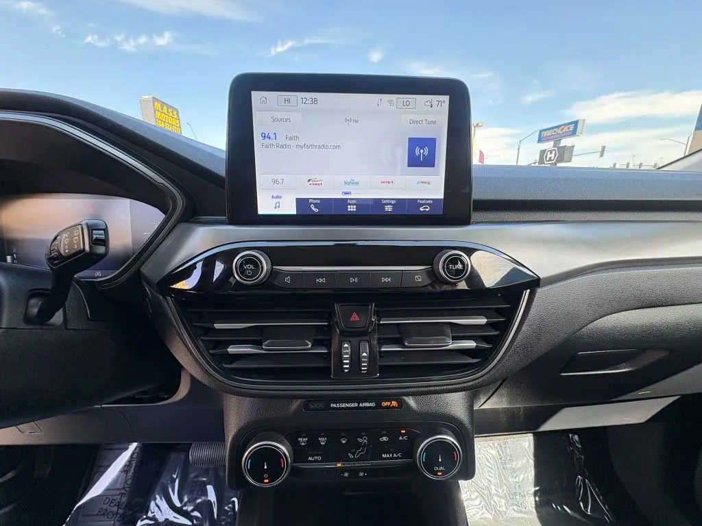 Ford Escape photo 16