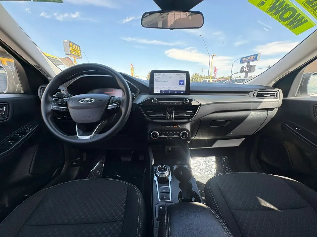 Ford Escape photo 18
