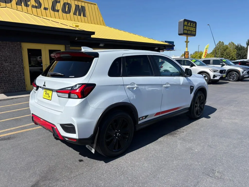 Mitsubishi Outlander Sport photo 7