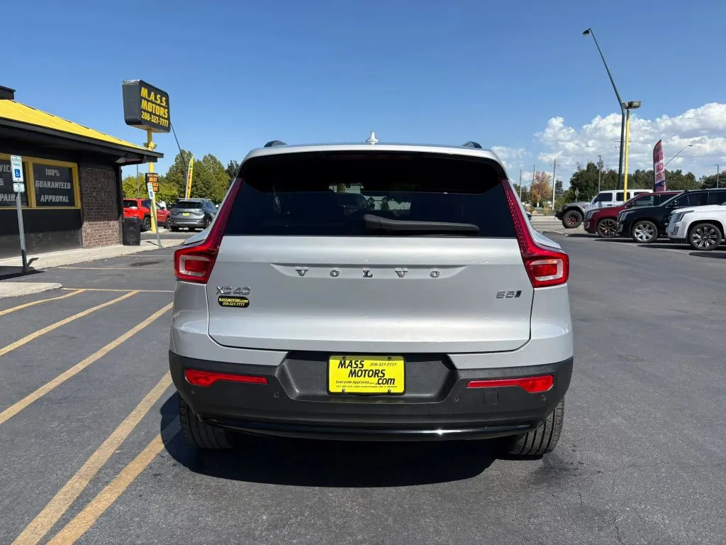 Volvo XC40 photo 6