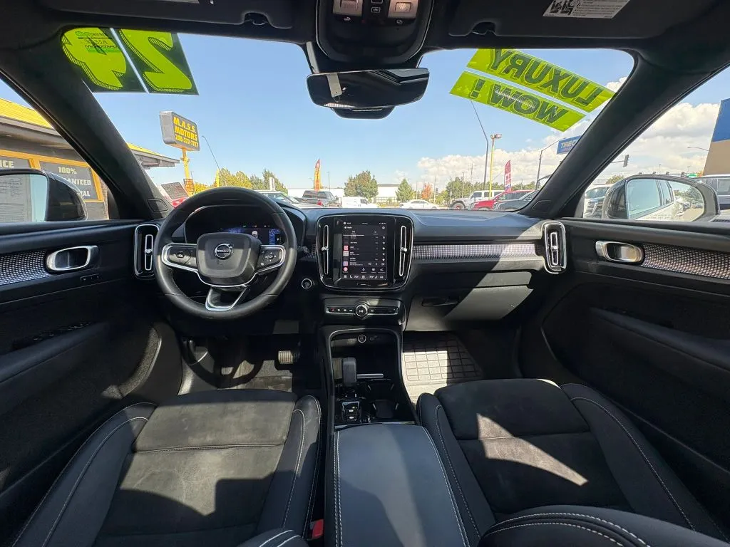 Volvo XC40 photo 18
