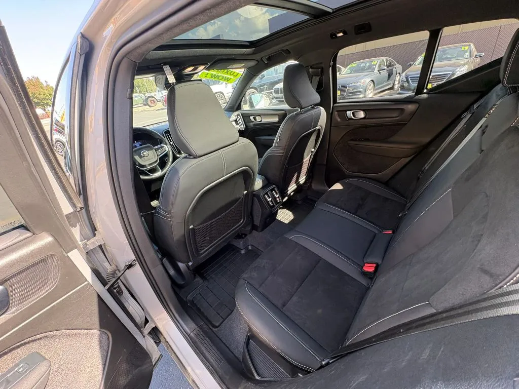 Volvo XC40 photo 10