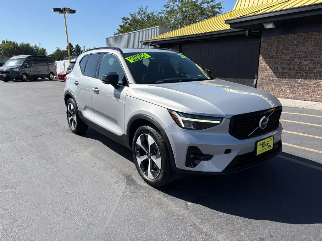 Volvo XC40 photo 8