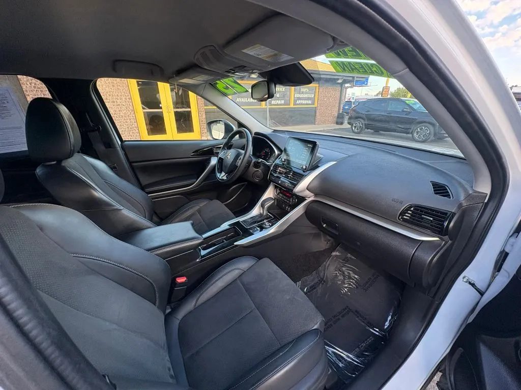 Mitsubishi Eclipse Cross photo 11