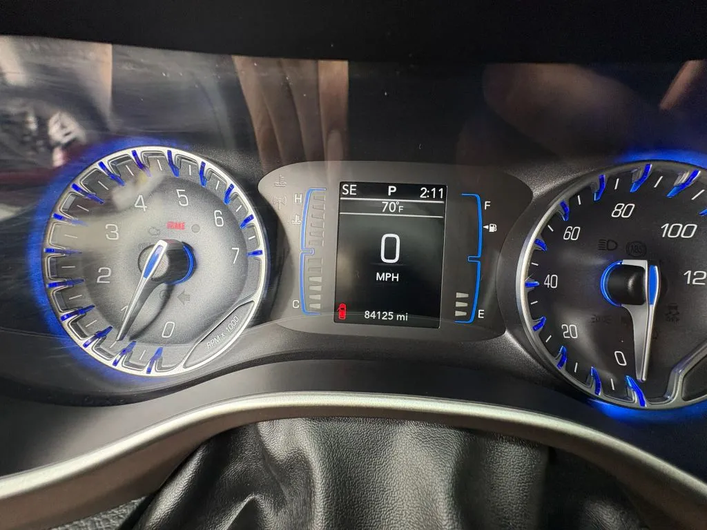 Chrysler Pacifica photo 15