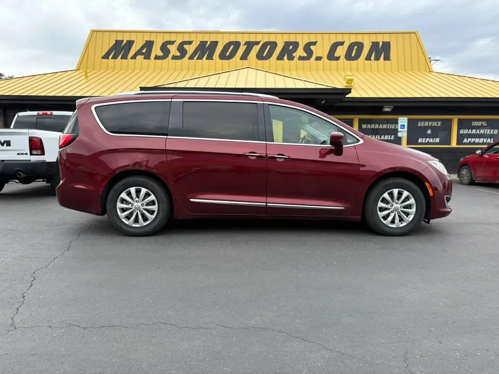 Red 2018 Chrysler Pacifica Touring L Minivan 4D for sale in Boise, ID