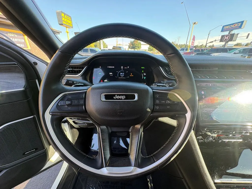 Jeep Grand Cherokee photo 14