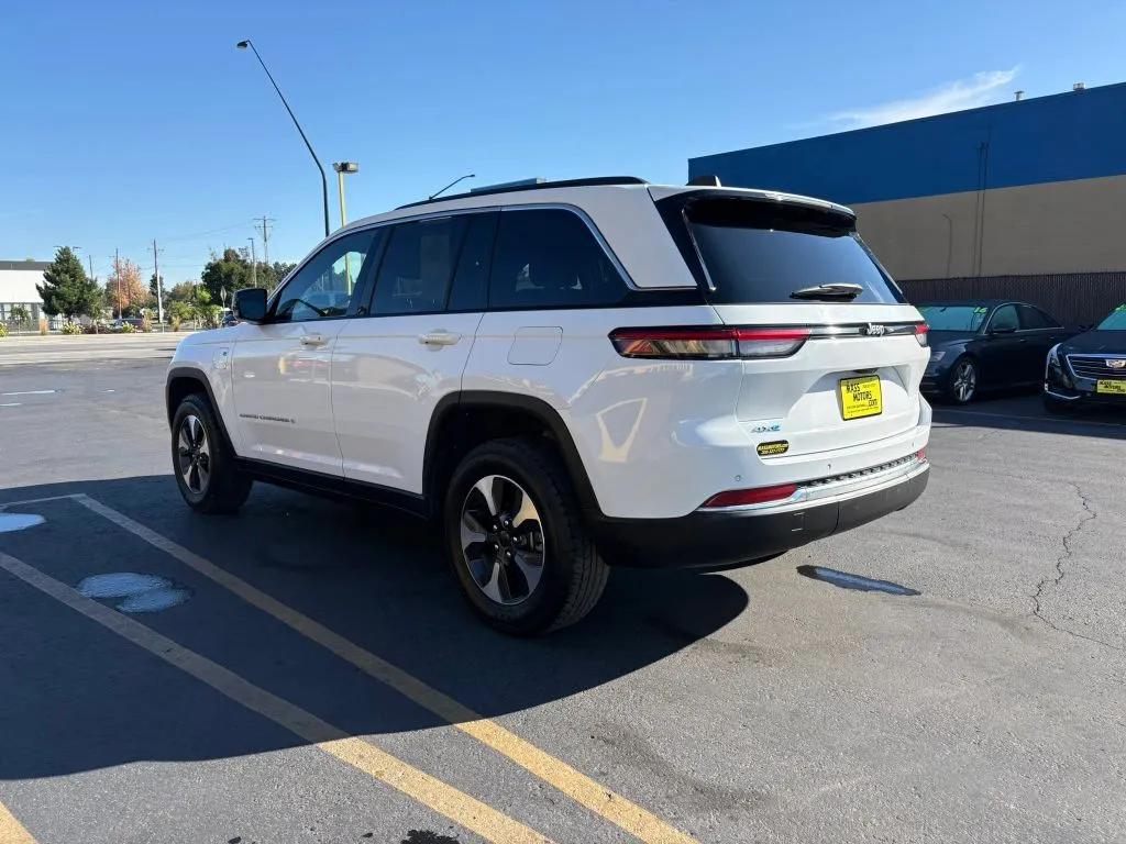 Jeep Grand Cherokee photo 5