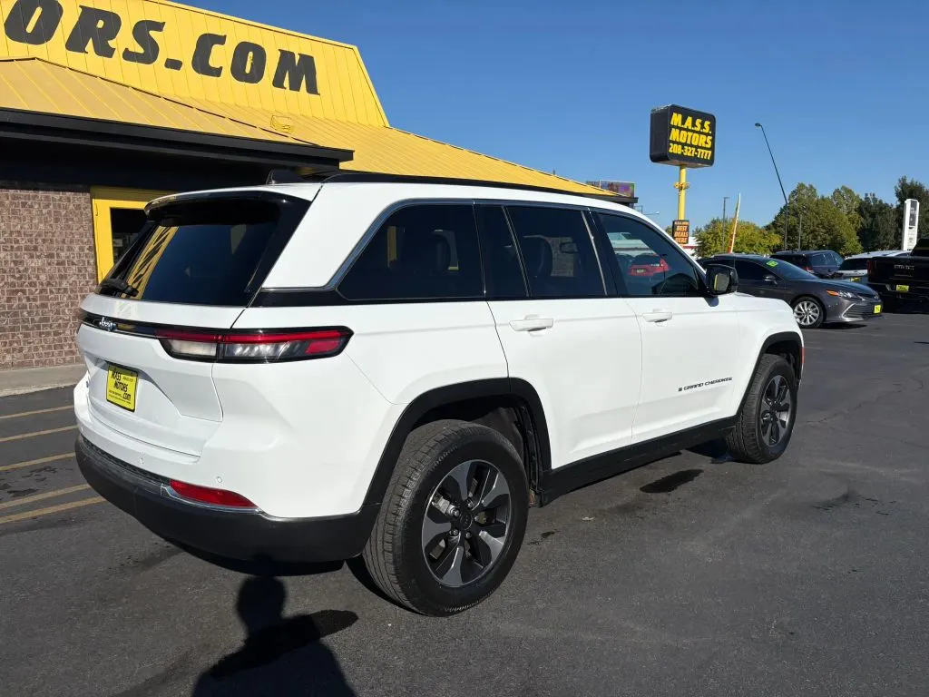 Jeep Grand Cherokee photo 7