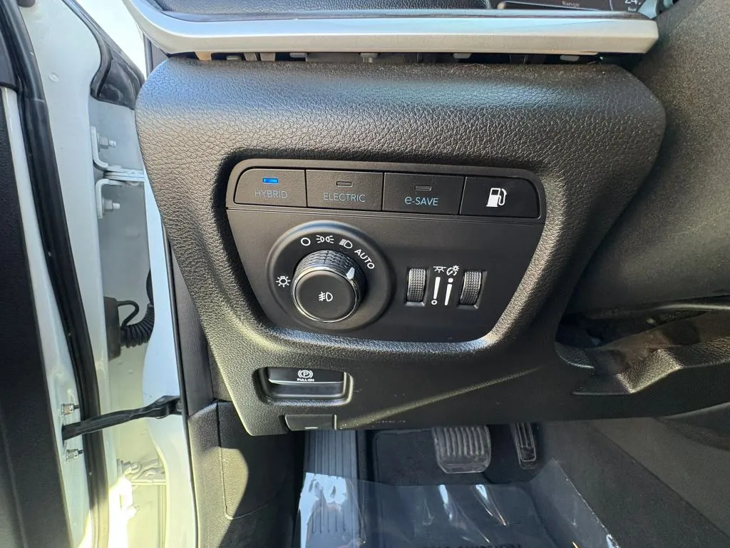 Jeep Grand Cherokee photo 18