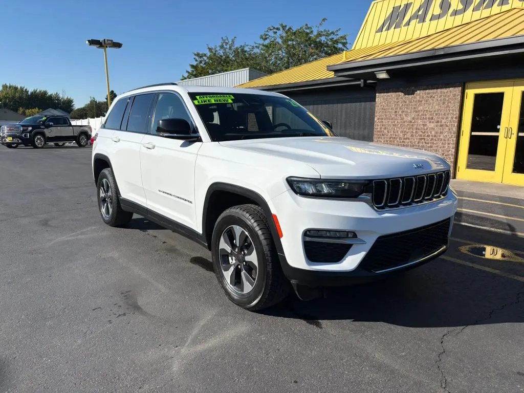 Jeep Grand Cherokee photo 8