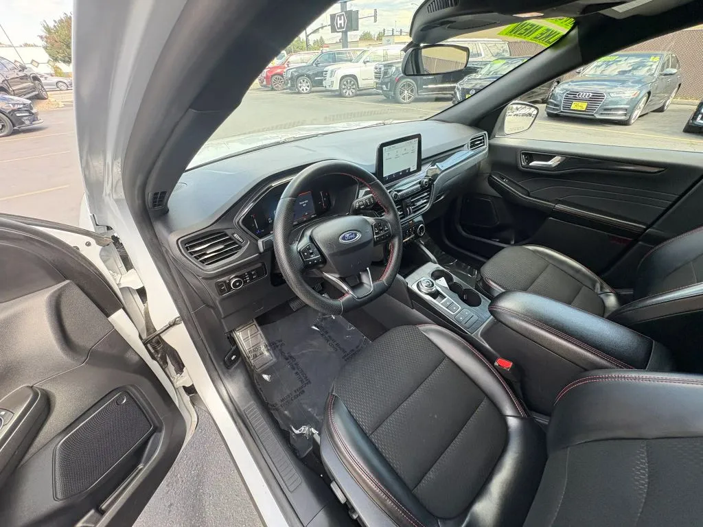 Ford Escape photo 9