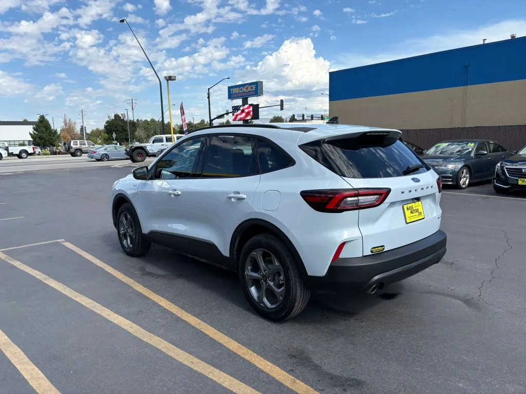 Ford Escape photo 5