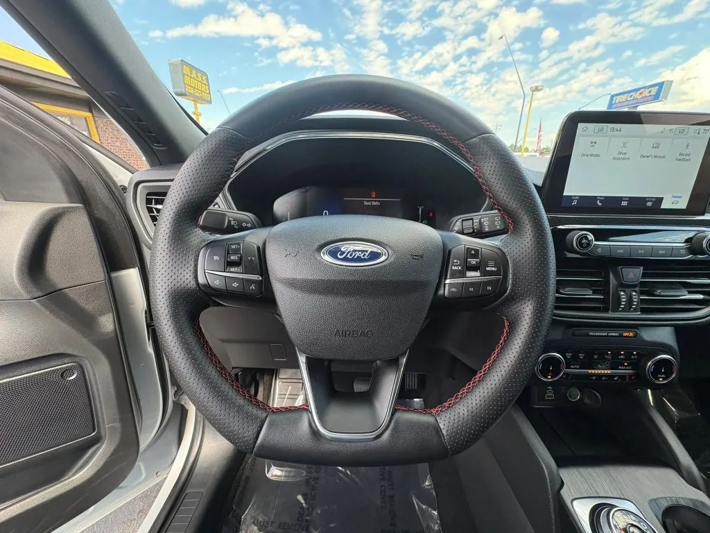 Ford Escape photo 14