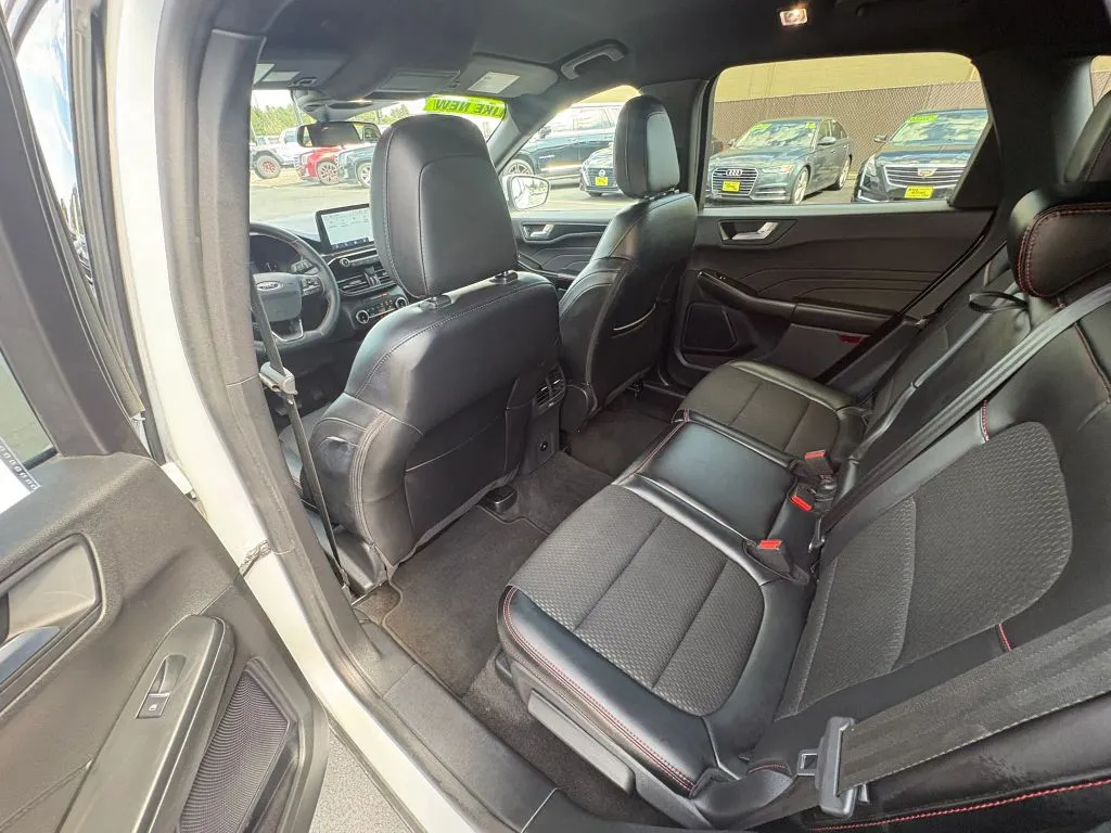 Ford Escape photo 10