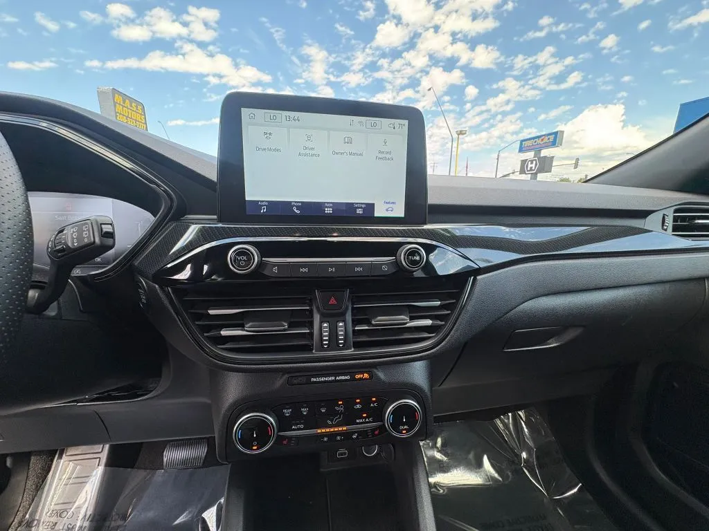 Ford Escape photo 16