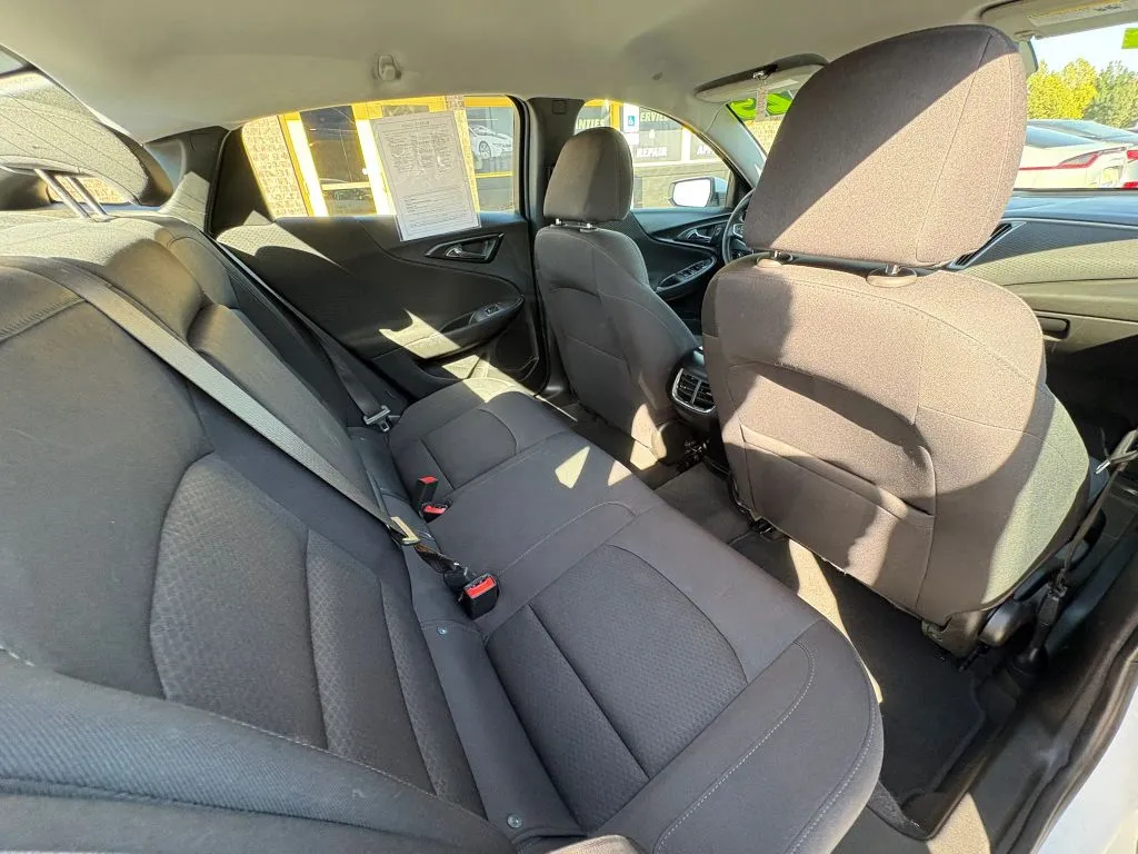 Chevrolet Malibu photo 12