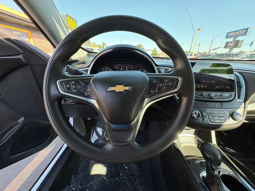 Chevrolet Malibu photo 14