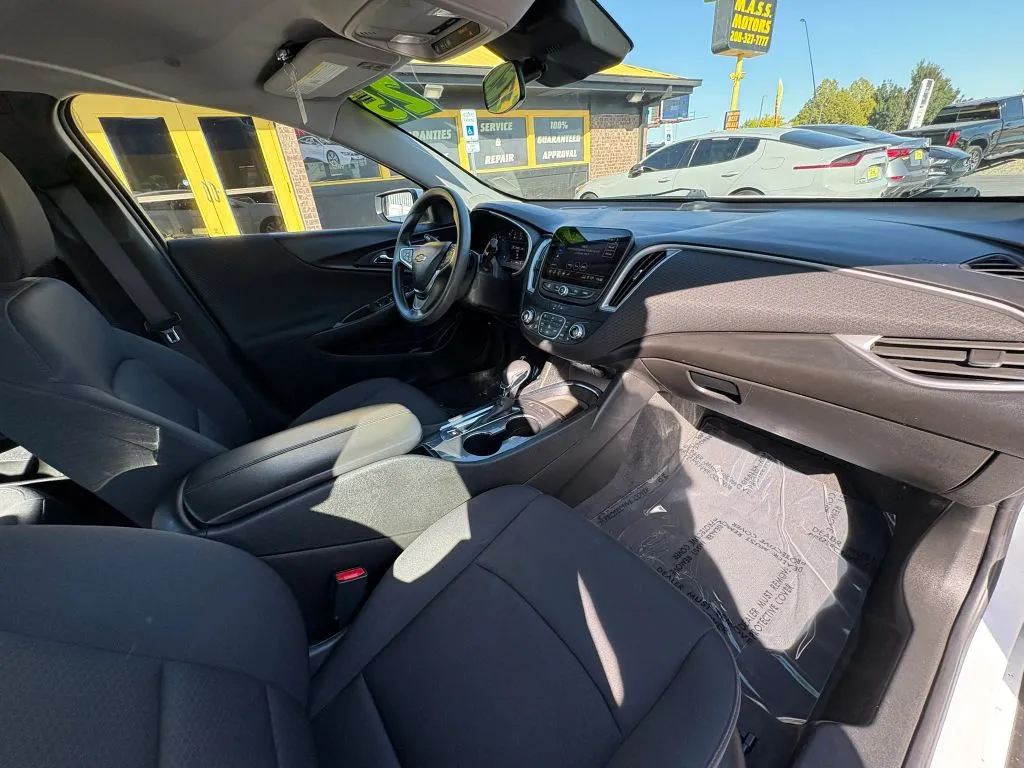 Chevrolet Malibu photo 11
