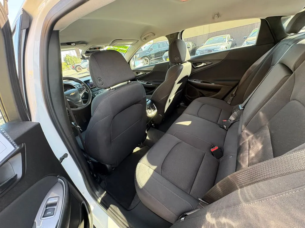 Chevrolet Malibu photo 10