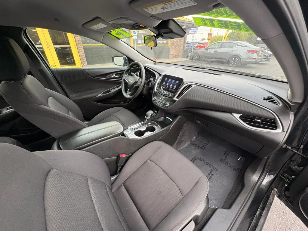 Chevrolet Malibu photo 11