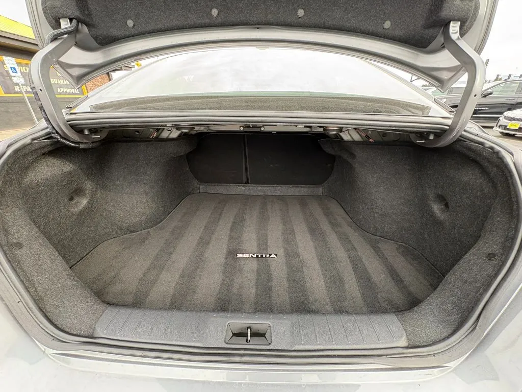 Nissan Sentra photo 20