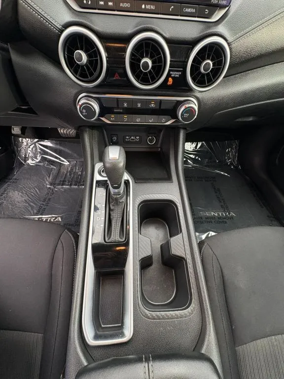 Nissan Sentra photo 17