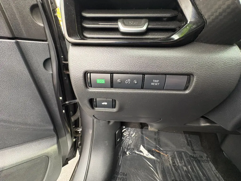 Nissan Sentra photo 18