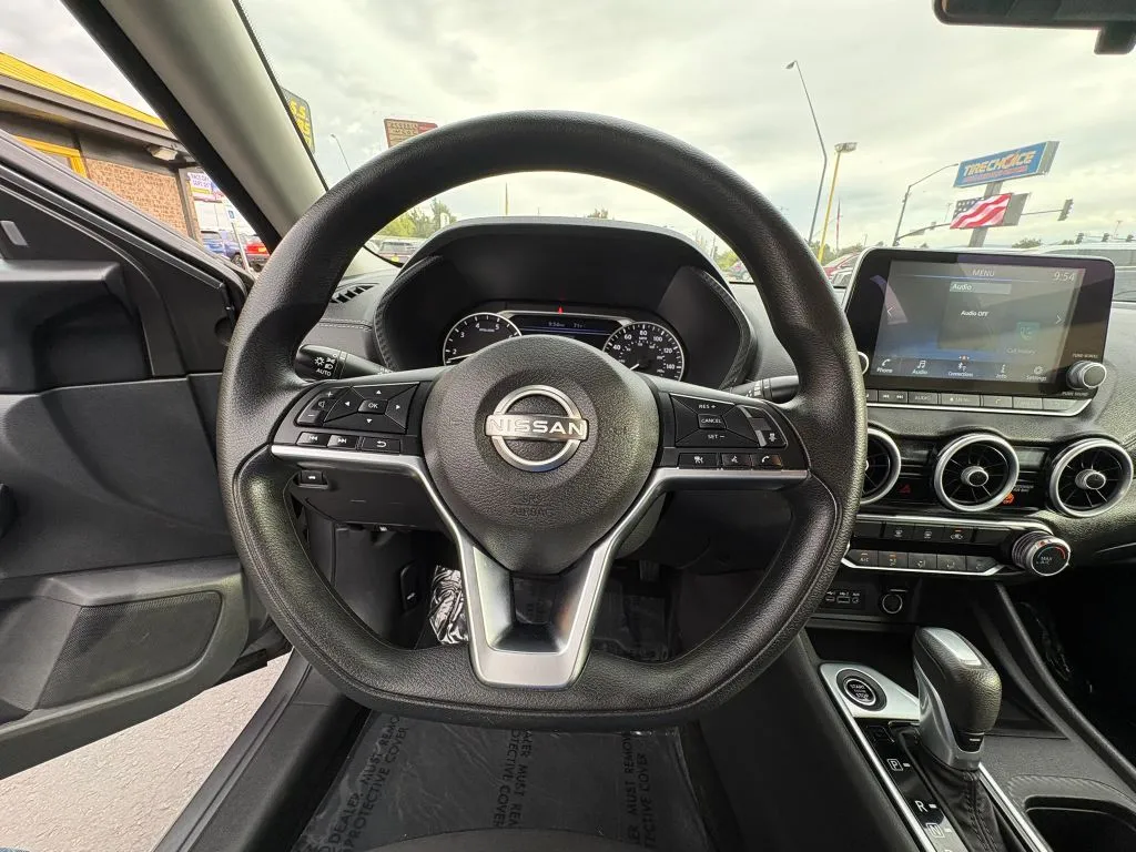 Nissan Sentra photo 14