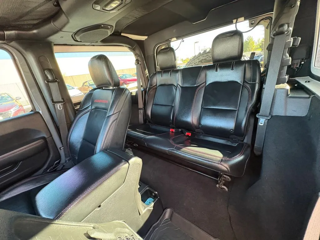 Jeep Wrangler photo 10