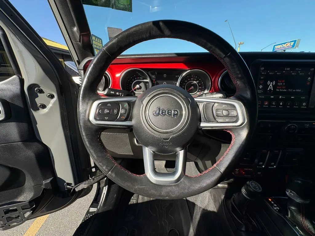 Jeep Wrangler photo 14