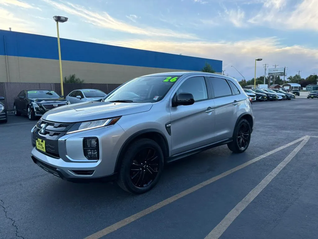 Mitsubishi Outlander Sport photo 3