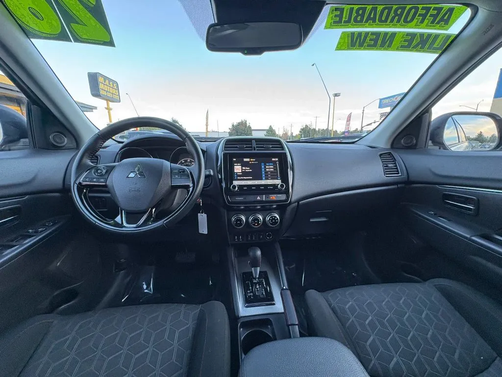 Mitsubishi Outlander Sport photo 19