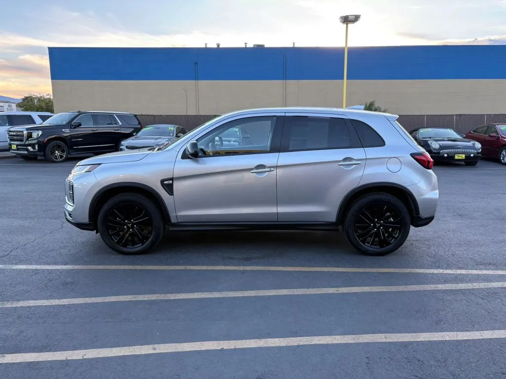 Mitsubishi Outlander Sport photo 4