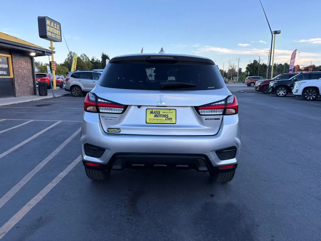 Mitsubishi Outlander Sport photo 6