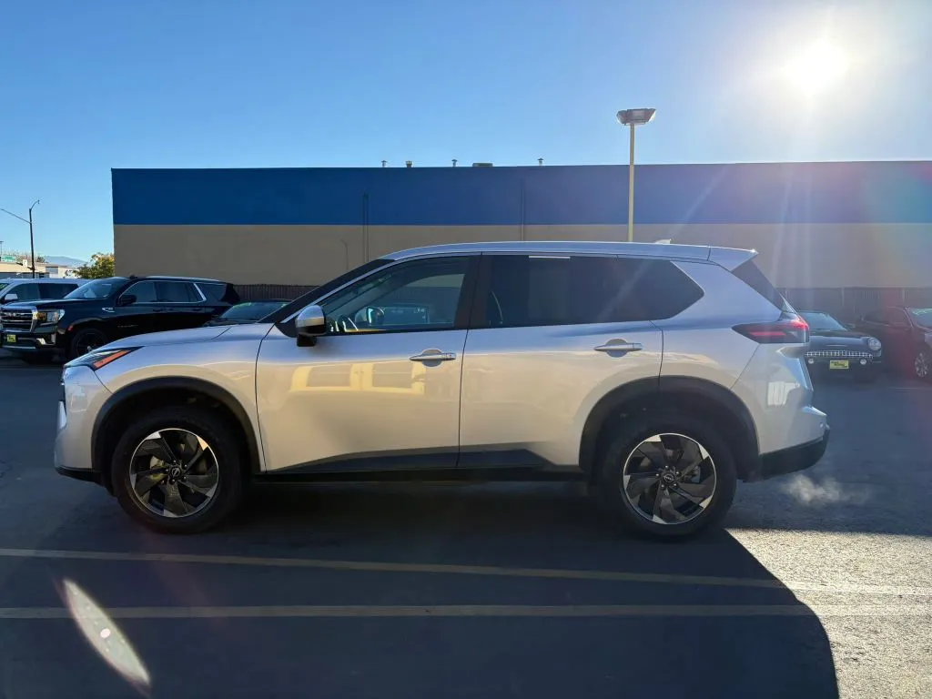Nissan Rogue photo 4