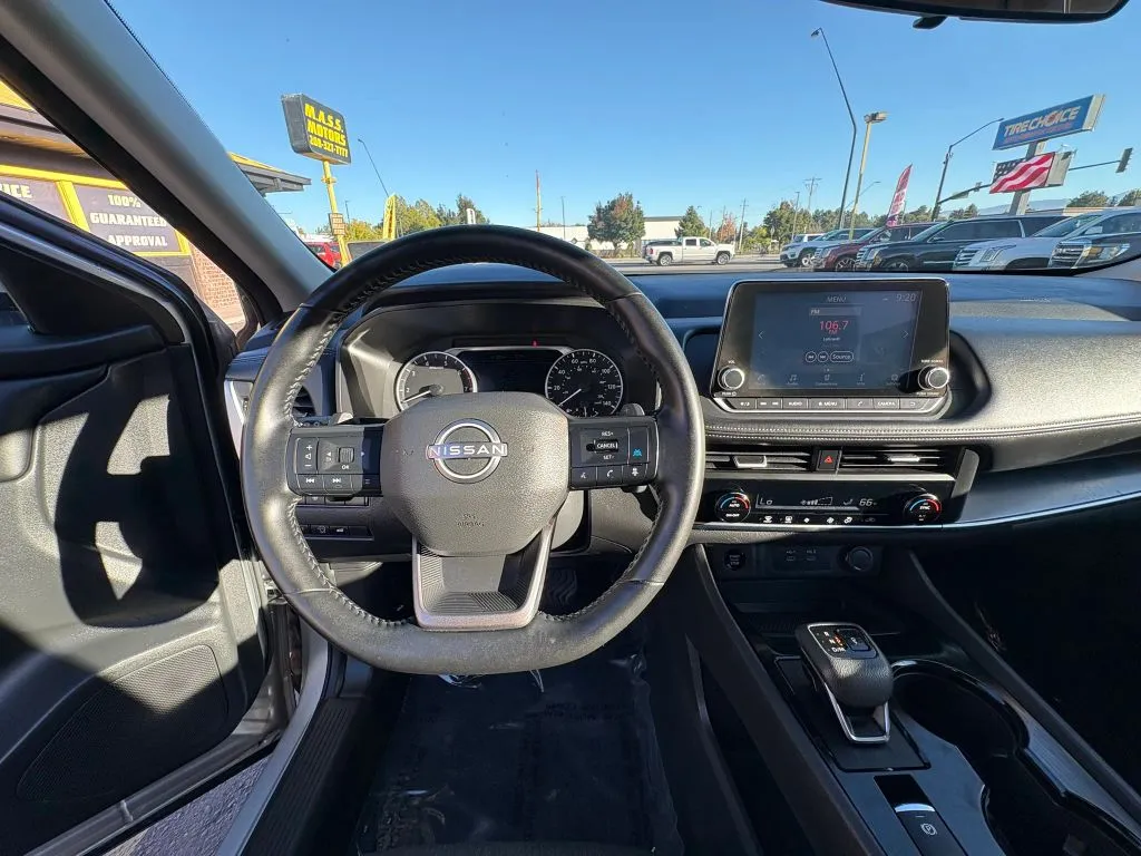 Nissan Rogue photo 13