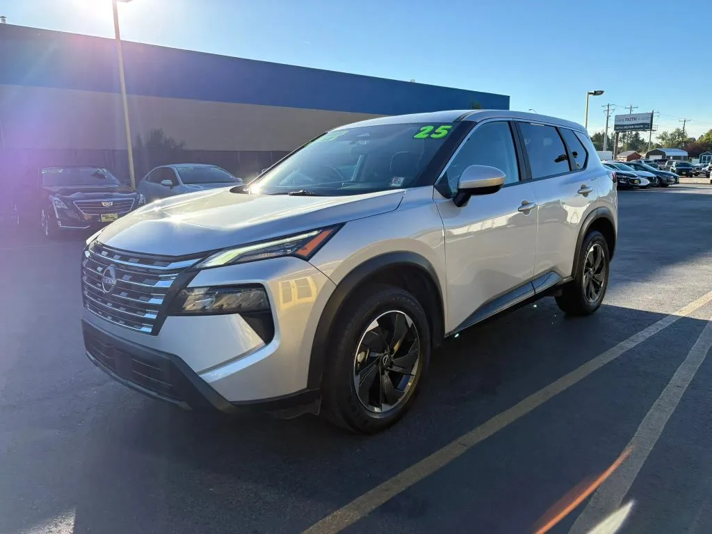Nissan Rogue photo 3