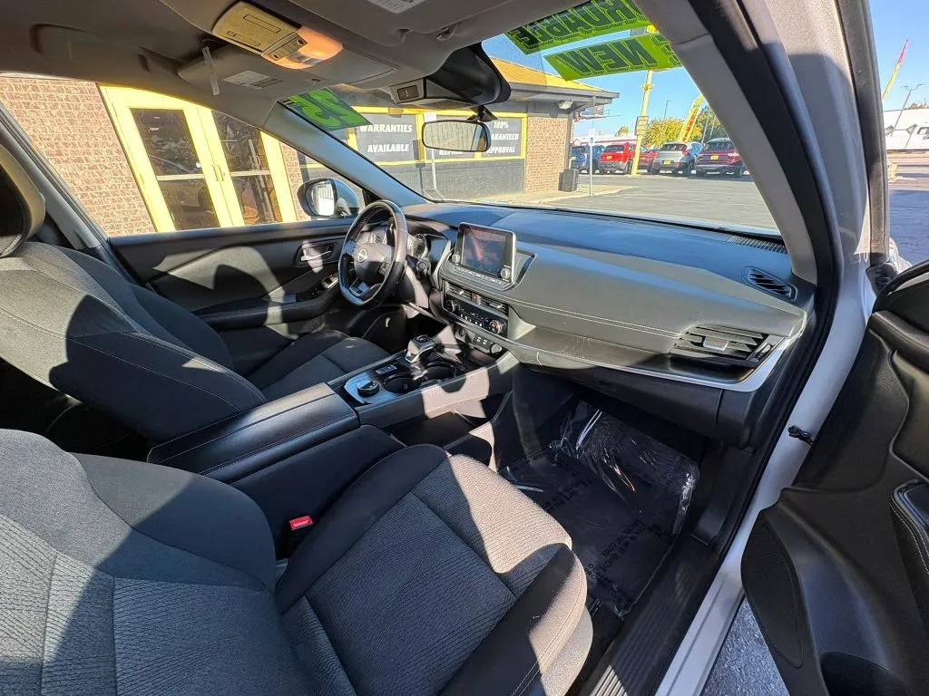 Nissan Rogue photo 11