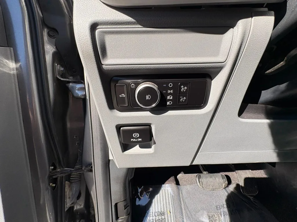 Ford F-150 photo 18