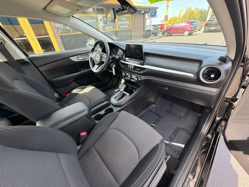 Kia Forte photo 11