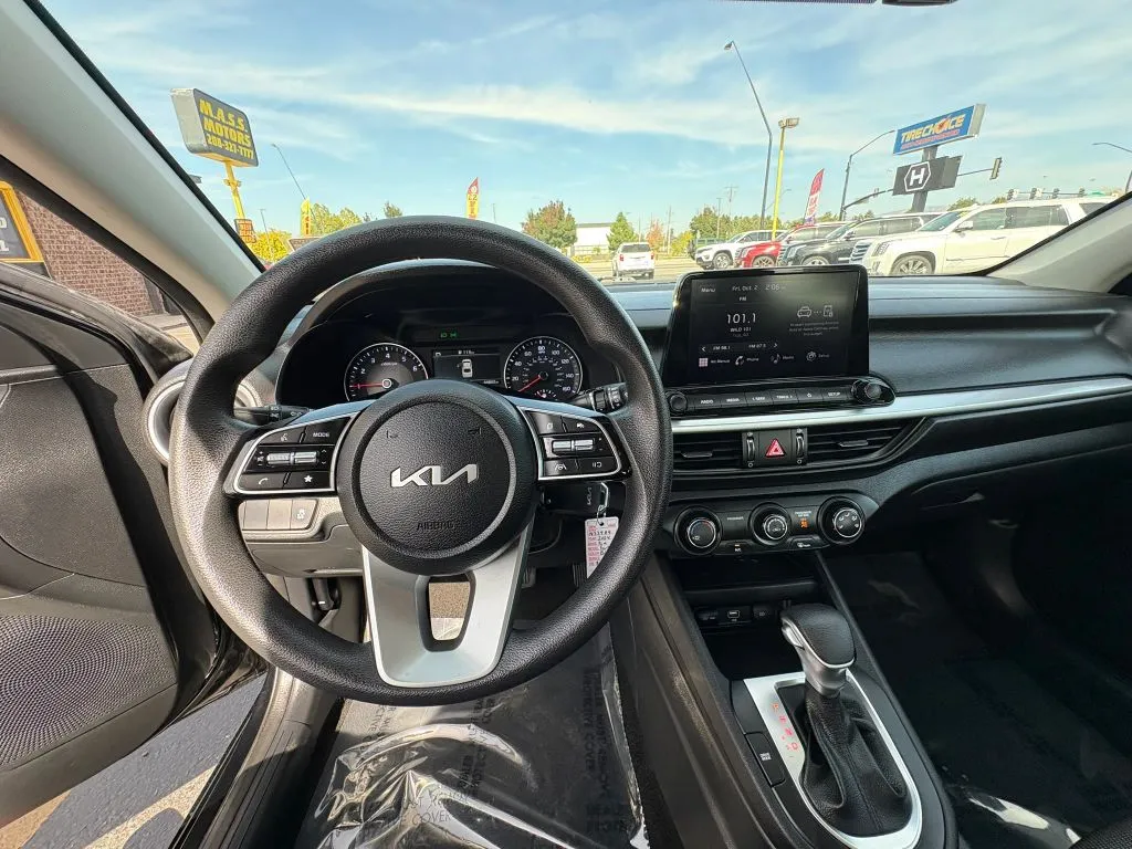 Kia Forte photo 13