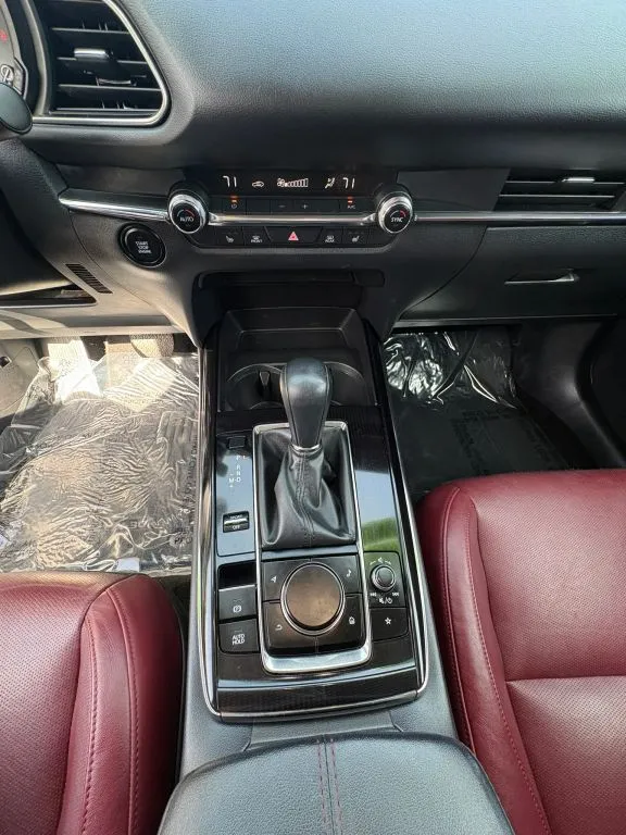 Mazda CX-30 photo 17