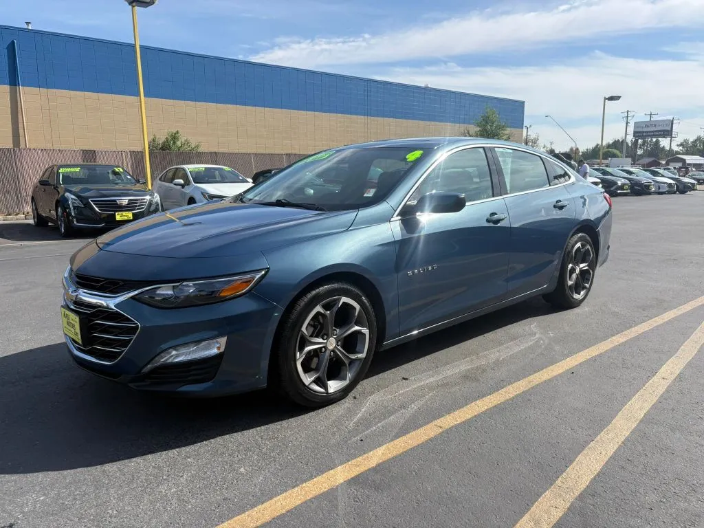 Chevrolet Malibu photo 3