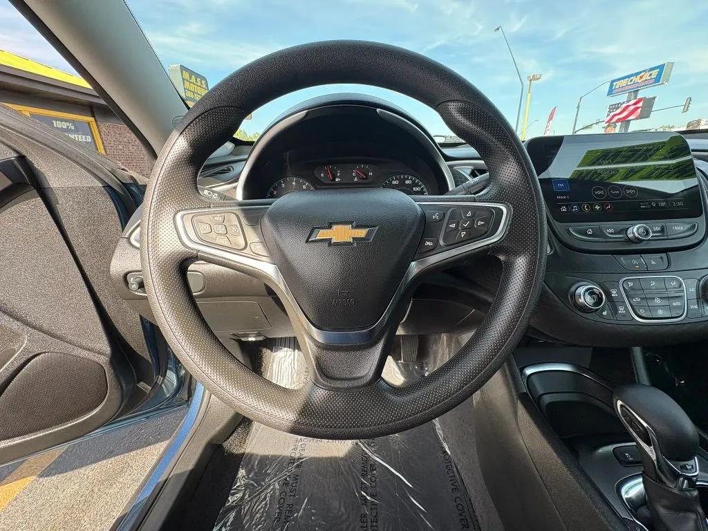 Chevrolet Malibu photo 14