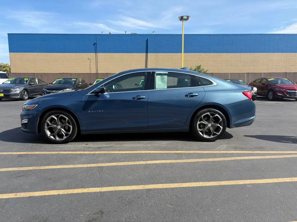 Chevrolet Malibu photo 4